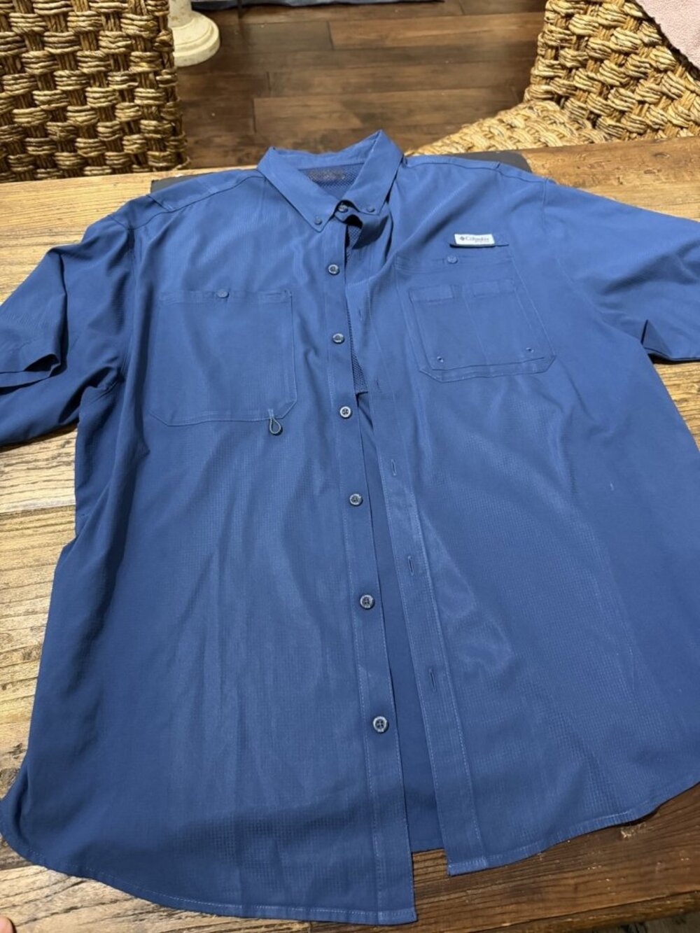 Columbia PFG Mens Size XL Blue Vented Fishing Short Sleeve Omni-Shade